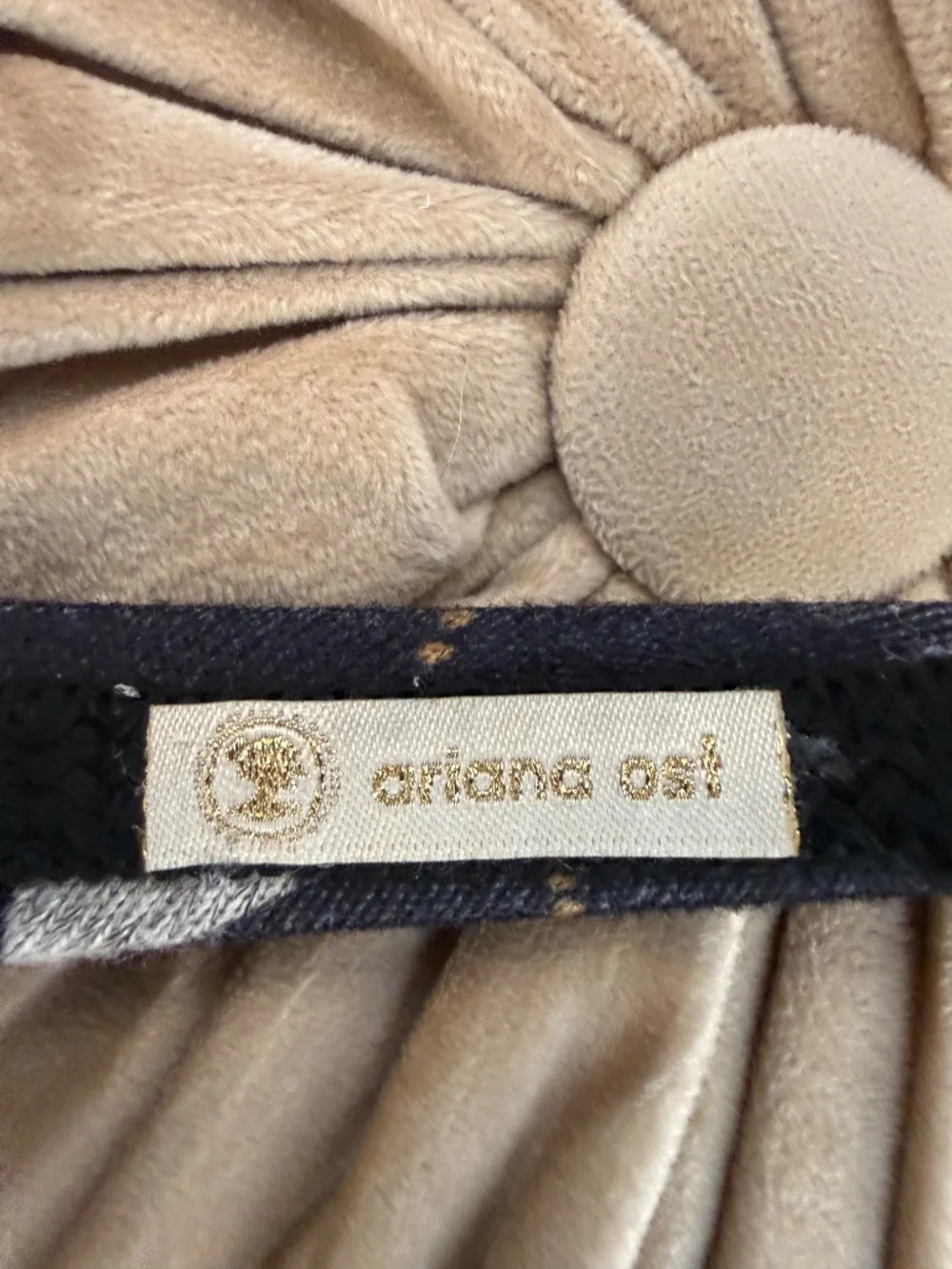 Ariana Ost Beautiful Headband - NWT